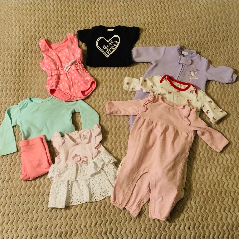 Lot of 8 pieces of 3-12 mos